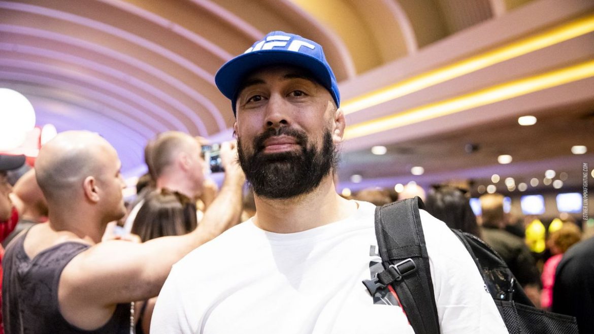 Тренер Хукера после боя с Чендлером: «Одно поражение ничего не значит»