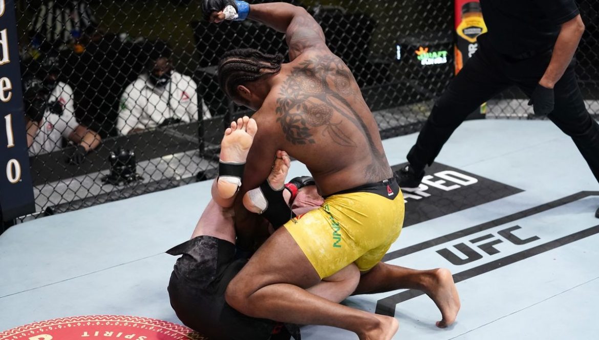 Миша Циркунов проиграл Райану Спэнну в первом же раунде