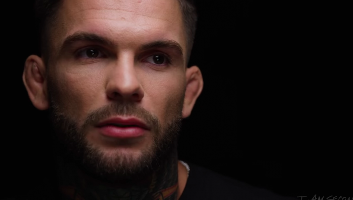 Эмоциональная реакция Коди Гарбрандта на поражение Фонту: «Я отдаю всего себя в боях ради вас, ребята»