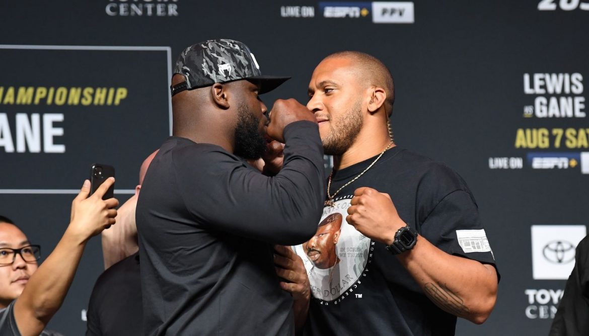 Деррик Льюис или Сирил Ган: прогноз от бойцов UFC