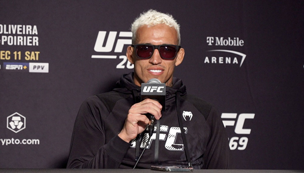 Что говорит Чарльз Оливейра перед боем с Порье?