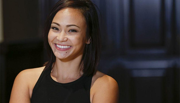 «Знойная каратистка» из UFC завершила карьеру