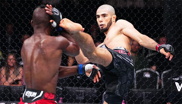 Бесконтактный бой: Мокаев победил Капе