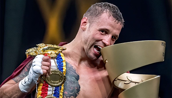 Как он рубился с Усиком! Бриедис завершил карьеру