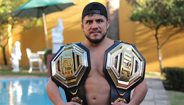 Генри Сехудо вернется в наилегчайший вес?