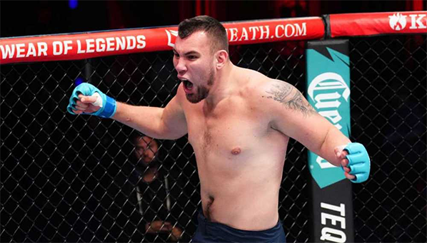 Украинец будучи андердогом 8:1 пробился в UFC!