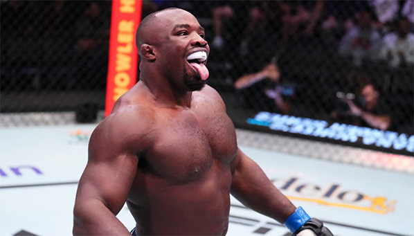 Боец, которого буллит Дана Уайт! История Торреза Финни