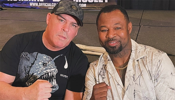 Легендарный Шейн Мосли снова чемпион мира!