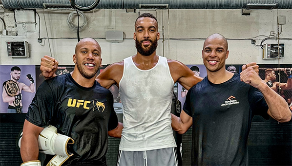 Видео дня: Сирил Ган спаррингует с гигантом из NBA