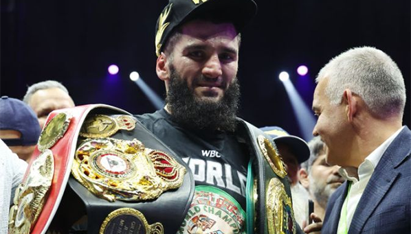 Артур Бетербиев – абсолютный чемпион полутяжелого веса