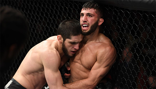 Без контракта: реванш Махачева и Царукяна откладывается?