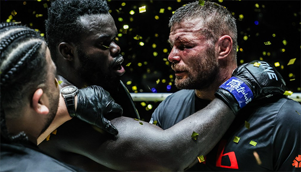 Малыхин теряет титул, но получает реванш