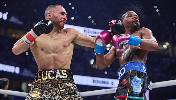 Нокаут года в боксе: Лукас Бади забирает награду (видео)