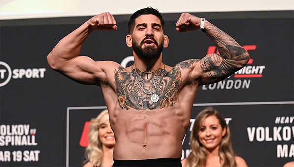 Почемпионил и хватит: Топурия готов оставить пояс?