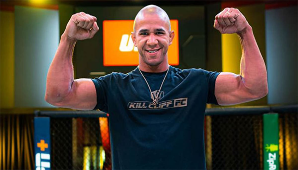 Робокоп не намерен менять стиль под пятираундовый формат