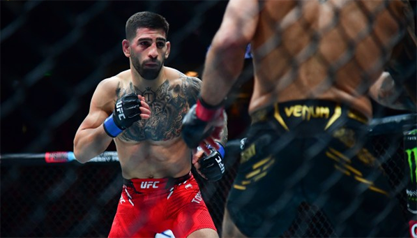 Кто опаснее для чемпиона: Лопес или Евлоев?