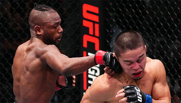 Не убежал: Капе досрочно победил Алмабаева