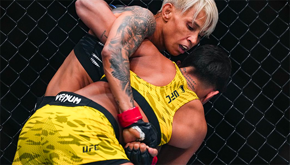 Увидели достаточно? Унылый бой завершили на семь секунд раньше